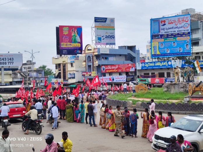 Adilabad: General strike photos
