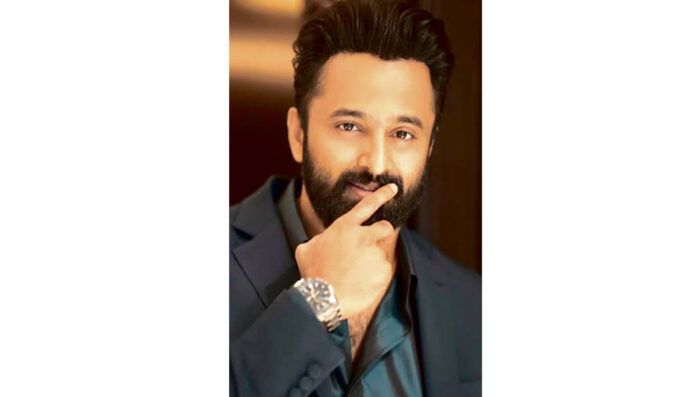 దర్శకుడు జోషీ