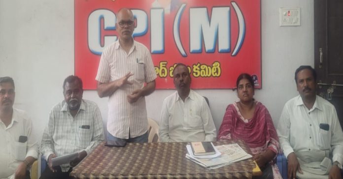 Make the dharna for the BC Bill a success: Burri Prasad