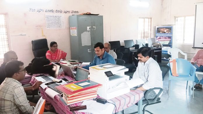 ACB conducts surprise inspection at ST boys' boarding school