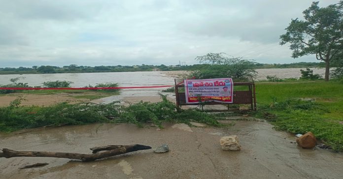 Officials' visit to Dundubhi Vagu