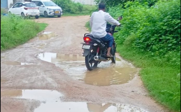 All the roads are flooded due to the rains..