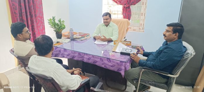 Arrangements for solar power in government offices.