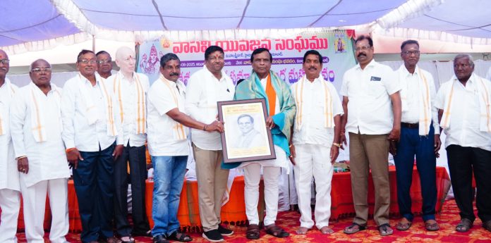 Arya Vaishyas should rise politically: MLA Dhan Pal