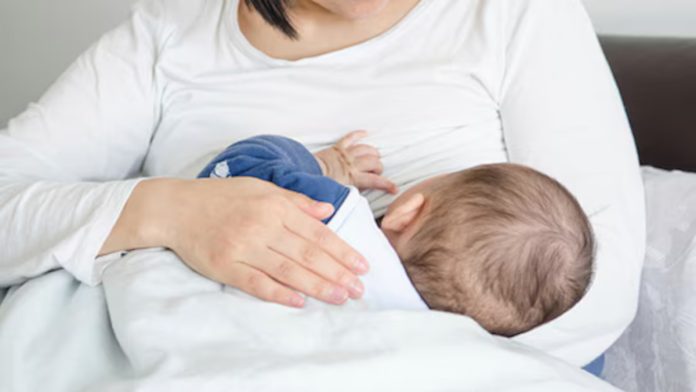Breastfeeding is healthy for the baby.