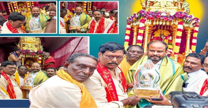 Busireddy Foundation Chairman Pandana at the inauguration of the Golden Chariot