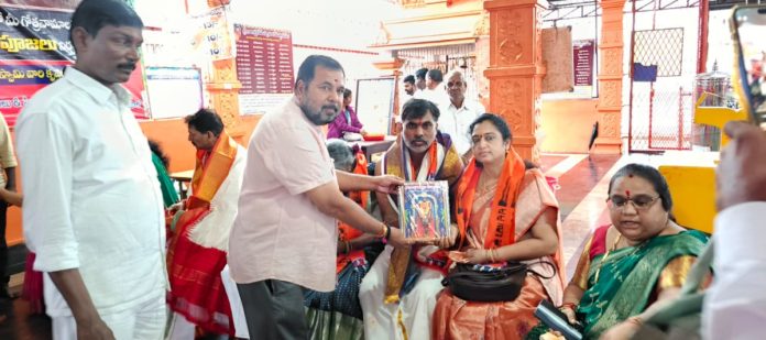 Celebrities who visited Sri Kalabhairava Swamy