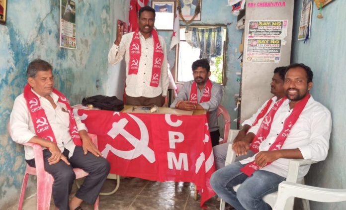 Central government has failed to provide urea to farmers: CPI(M) District Secretary Vardham Parvathu
