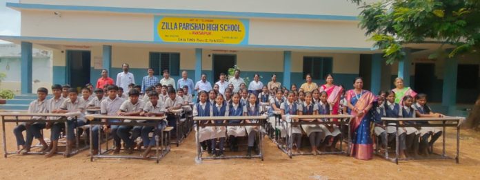 Distribution of dual desks to Ankshapur school