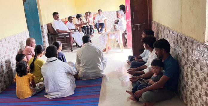 Former MLA Shinde visits victims