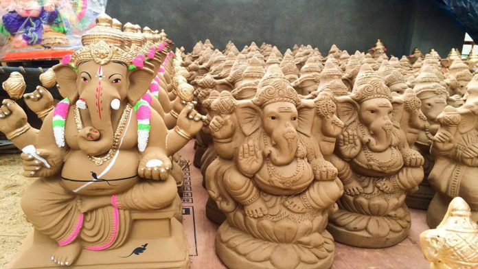 Free distribution of clay Ganeshas under the auspices of K6 Channel