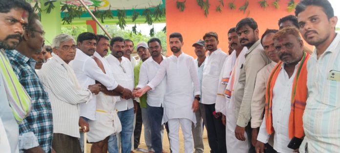 Hussain Naik donates to Mutyalamma temple