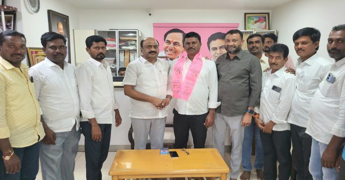 Former Sarpanch joins BRS..