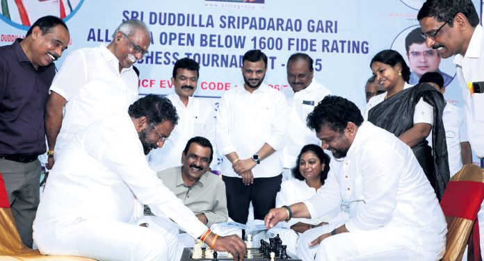 శ్రీపాదరావు చెస్‌ టోర్నీ షురూ
