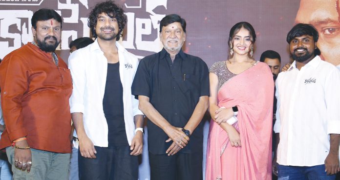 ట్రెండీ కథతో 'కానిస్టేబుల్‌'