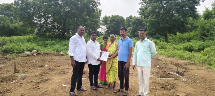 Indiramma Houses Sanction Certificate Presentation