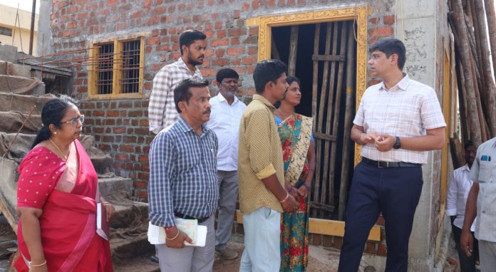 Indiramma houses should be completed soon: Collector