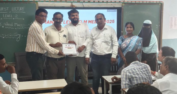 Jukkal and Vajrakandi schools selected for first and second positions in TLM Mela