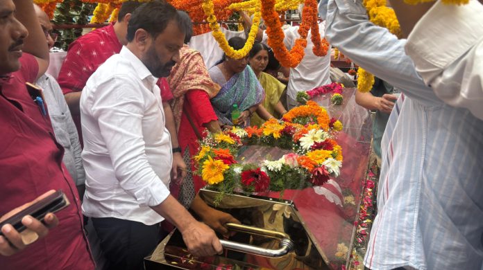 MLA Thota participated in the funeral of Suravaram Sudhakar Reddy.