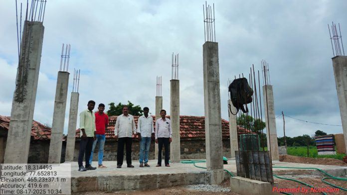 MPDO inspects Indirammas houses in Savargaon
