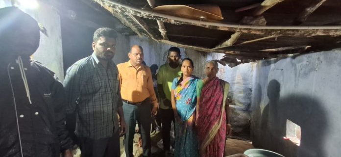 MPDO inspects collapsed house in Aluru