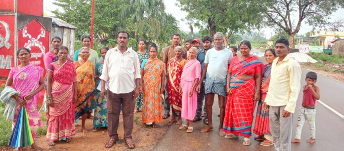 Minister Seethakka who did not receive the petition