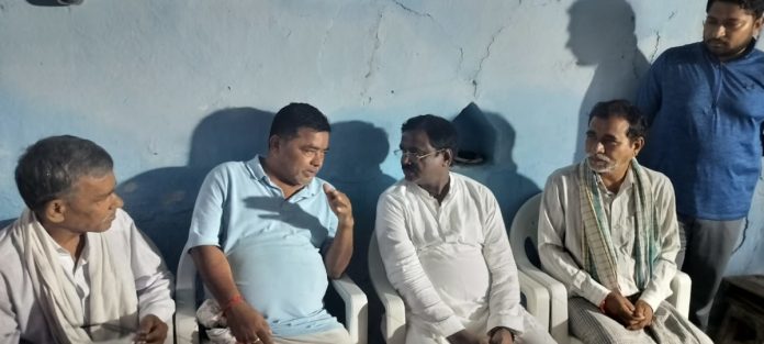 Minister Viveks consultation with Prakash Reddy!