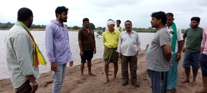 Officials who visited Thanda..