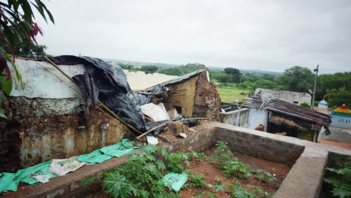 Old houses collapsed in Gurukunta