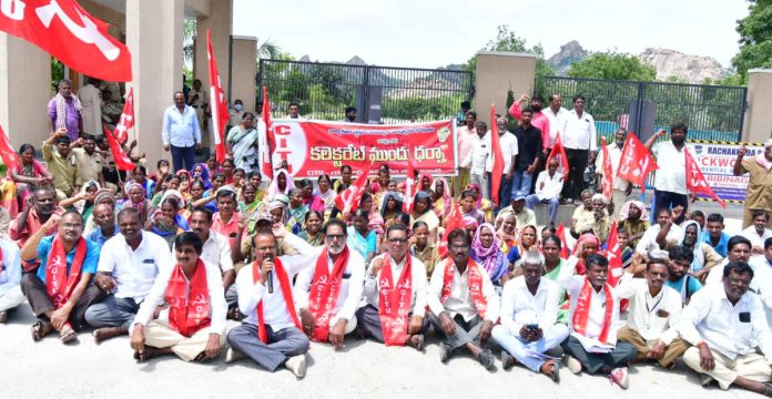 Pending salaries of workers should be released immediately.