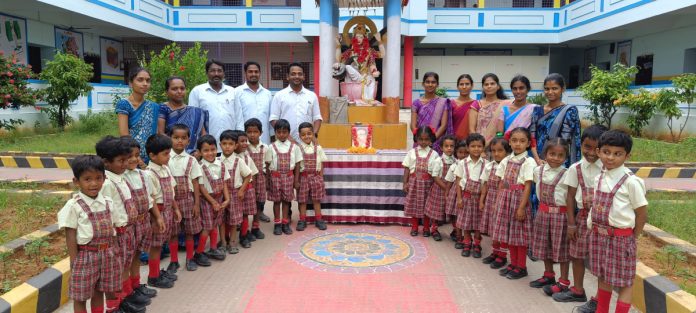 Prof. Jayashankars birthday celebrations at Kanti High School..