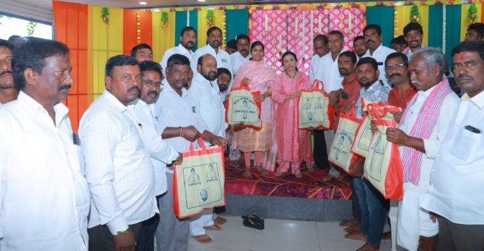 Providing puja materials is commendable: MLA