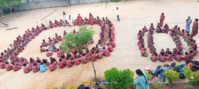 Rakhi celebrations at Vigyan Jyoti High School