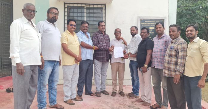 Sandurwar Hanuman is the new president of the Press Club committee.