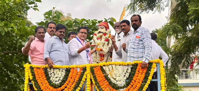 Sardar Sarvai Papanna Gouds 375th birth anniversary celebrated in grand style