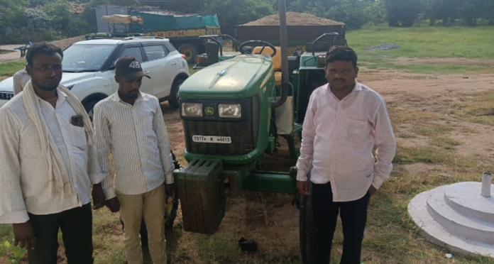 Seizure of tractors transporting sand illegally