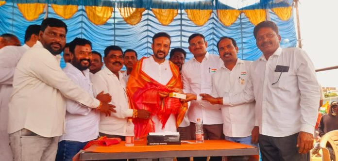 Single Window Chairman honours MLA..
