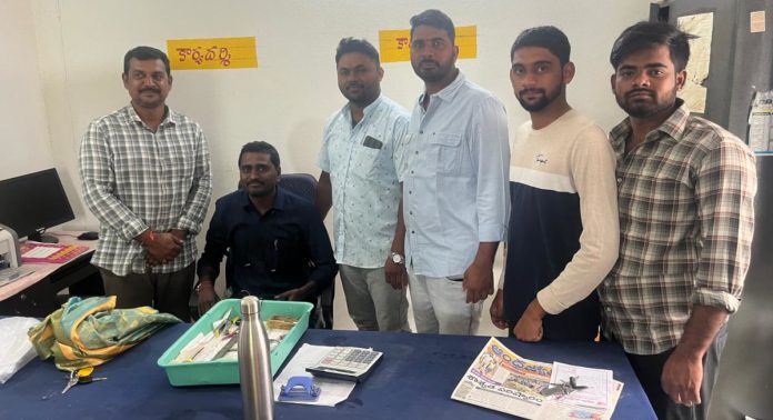 Srinivas takes charge as Panchayat Secretary