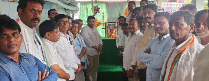 TPCC General Secretary Sreenubabu consults State Trade Chairman Prakash Reddy