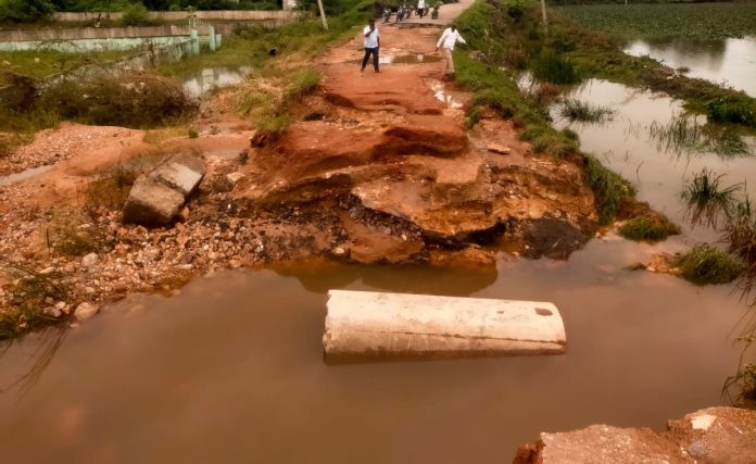 The Lendi stream overflows due to heavy rains.