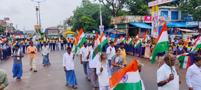 Tricolor flag rally in Pasara