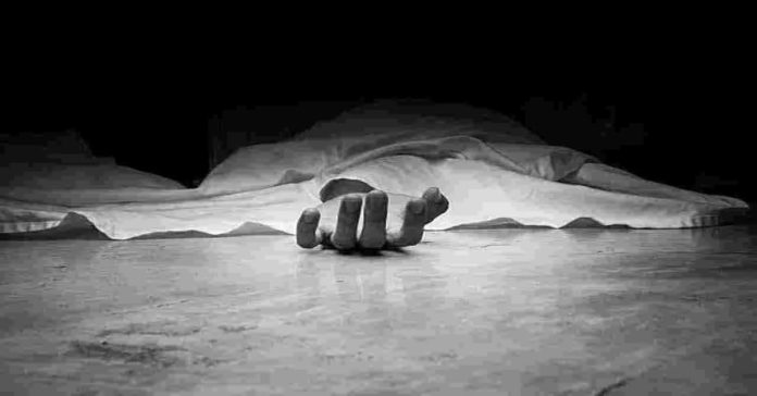 Wife commits suicide after husband refuses to give her phone number