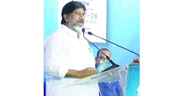 విద్యతోనే ప్రపంచంతో పోటీ పడగలం