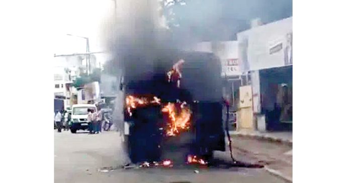 ఆర్టీసీ బస్సులో మంటలు