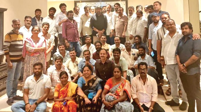 చిరు.. ఉన్నారనే భరోసా కలిగింది