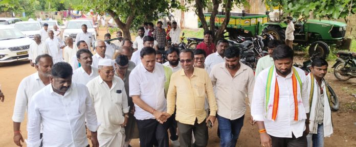 Zaheerabad MP visits Madnur and Dongli mandals