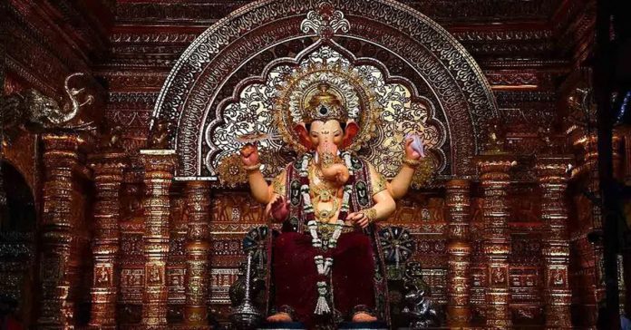 gold ganesh