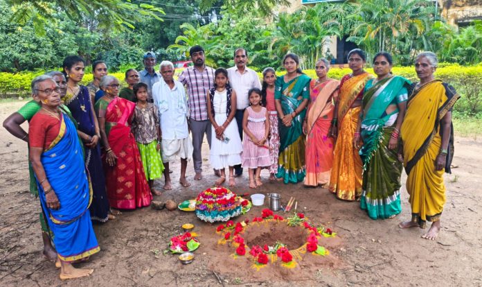 Bathukamma celebrations at Turmeric Research Center
