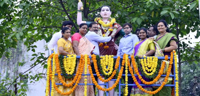 Chakali Ailammas inspiration is an example for all: Collector