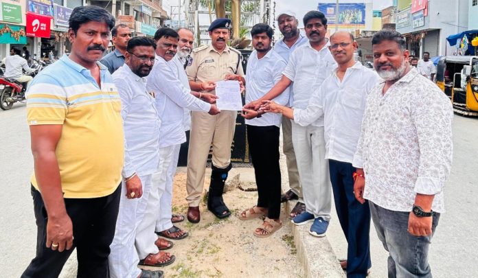 Congress complains to district SP against KTR